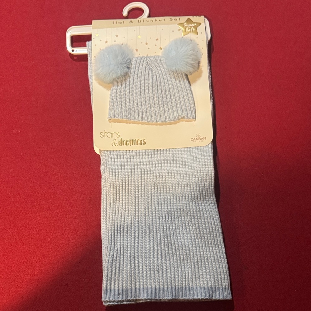 Dreamers Light Blue Pom-Pom Hat and Blanket Set